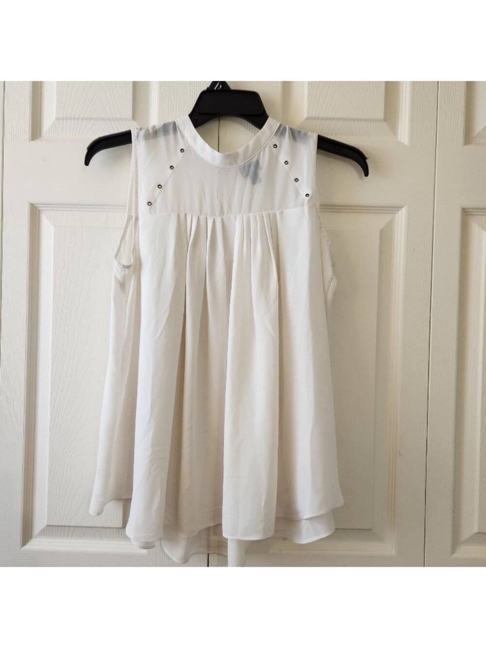 Worthington White Sleeveless Chiffon Blouse With Stud Detail Size L